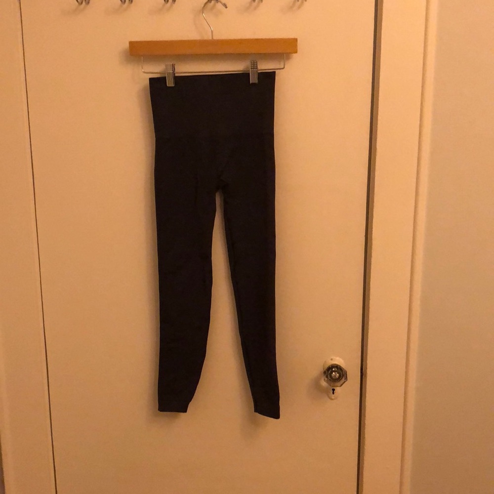 Spanx Seamless Cropped Leggings